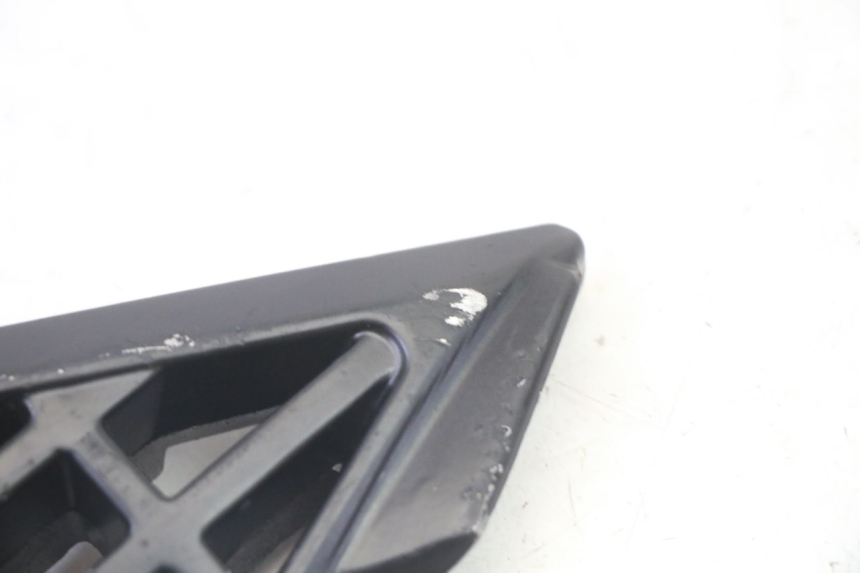 photo de CALE PIED ARRIERE DROIT PEUGEOT STREETZONE I 2T 50 (2018 - 2020)