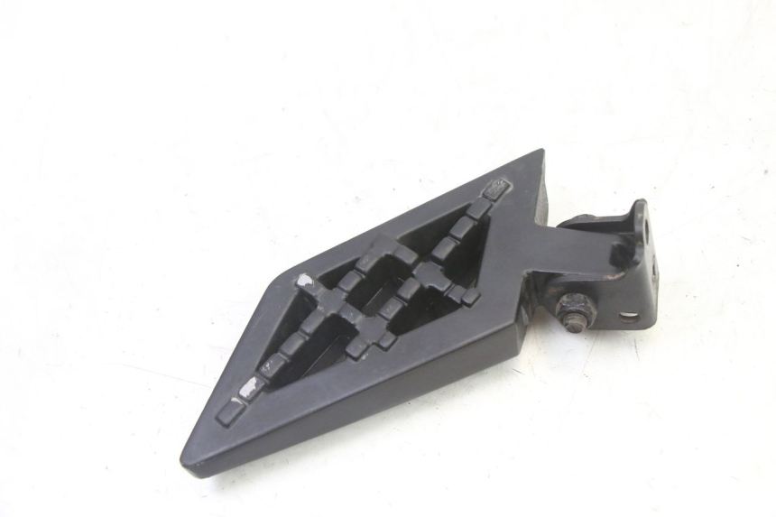 photo de CALE PIED ARRIERE DROIT PEUGEOT STREETZONE I NAKED 2T 50 (2018 - 2020)