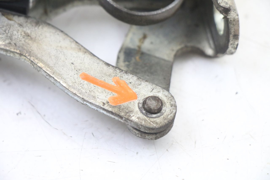 photo de CALE PIED ARRIERE DROIT PIAGGIO VESPA GRANTURISMO 125 (2003 - 2007)