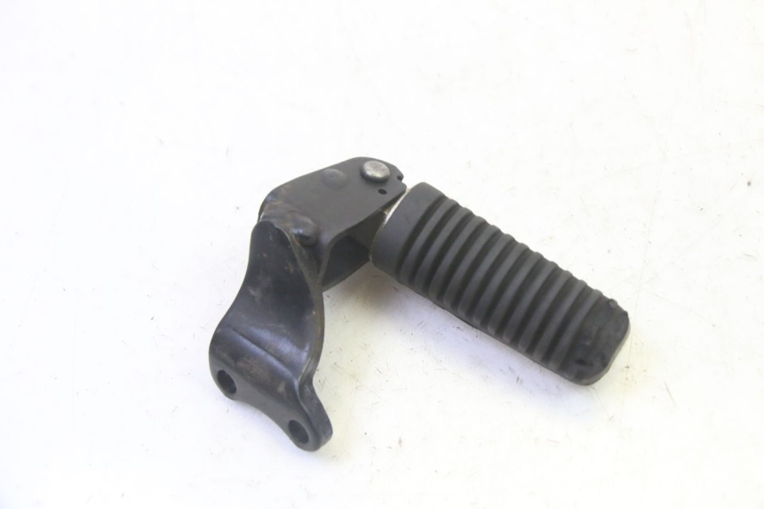 photo de CALE PIED ARRIERE DROIT YAMAHA X-MAX XMAX 250 (2006 - 2009)