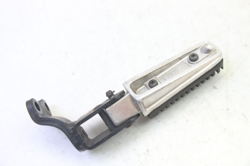 photo de CALE PIED ARRIERE DROIT YAMAHA X-MAX XMAX 250 (2006 - 2009)