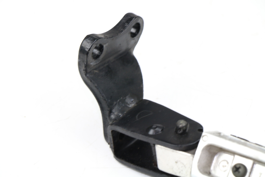 photo de CALE PIED ARRIERE DROIT YAMAHA X-MAX XMAX 250 (2006 - 2009)