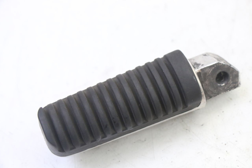 photo de CALE PIED ARRIERE DROIT YAMAHA XJ6 ABS 600 (2008 - 2016)