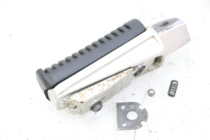 photo de CALE PIED ARRIERE DROIT YAMAHA XJ6 ABS 600 (2008 - 2016)