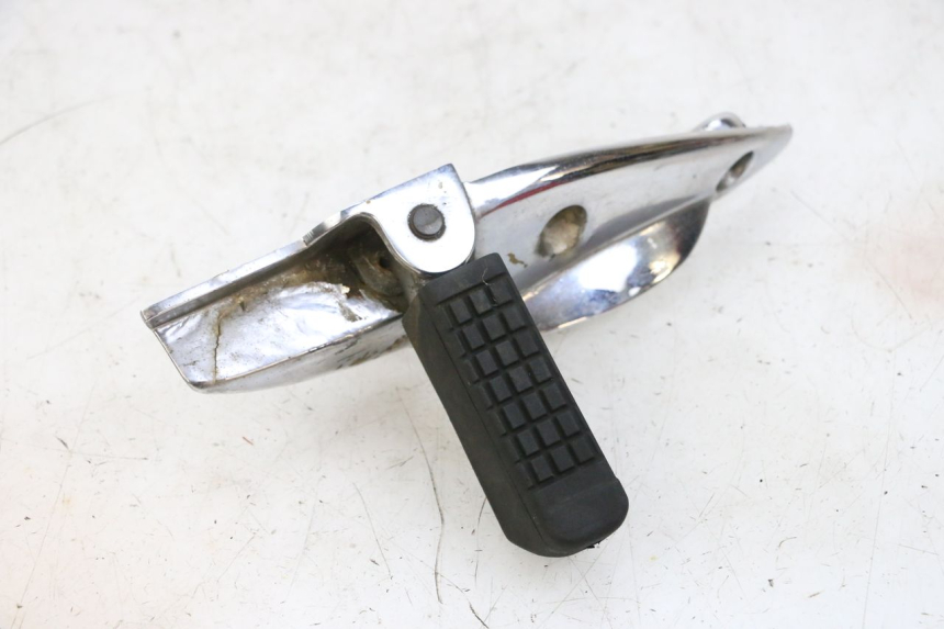 photo de CALE PIED ARRIERE DROIT KYMCO ZING 125 (1997 - 2003) - Zoom composants