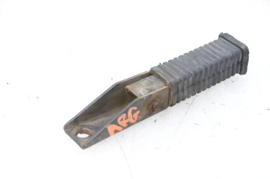 photo de CALE PIED ARRIERE GAUCHE SKYTEAM DAX REPLICA 110 (2005 - 2015)