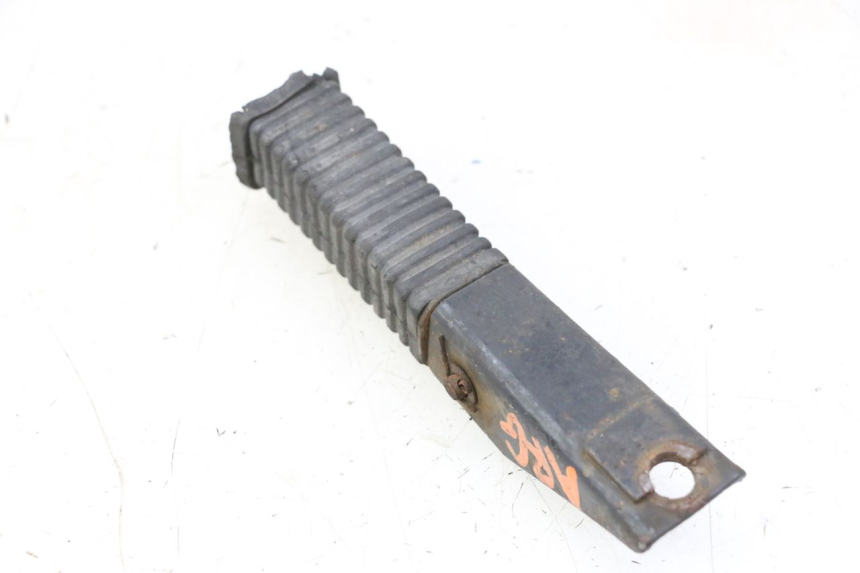 photo de CALE PIED ARRIERE GAUCHE SKYTEAM DAX REPLICA 110 (2005 - 2015)