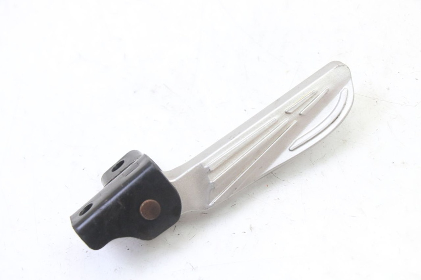 photo de CALE PIED ARRIERE GAUCHE SYM FIDDLE 3 III 125 (2014 - 2020)