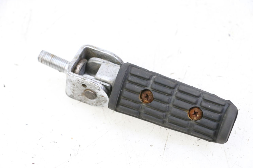 photo de CALE PIED ARRIERE GAUCHE YAMAHA FJ 36Y 1100 (1984 - 1985)