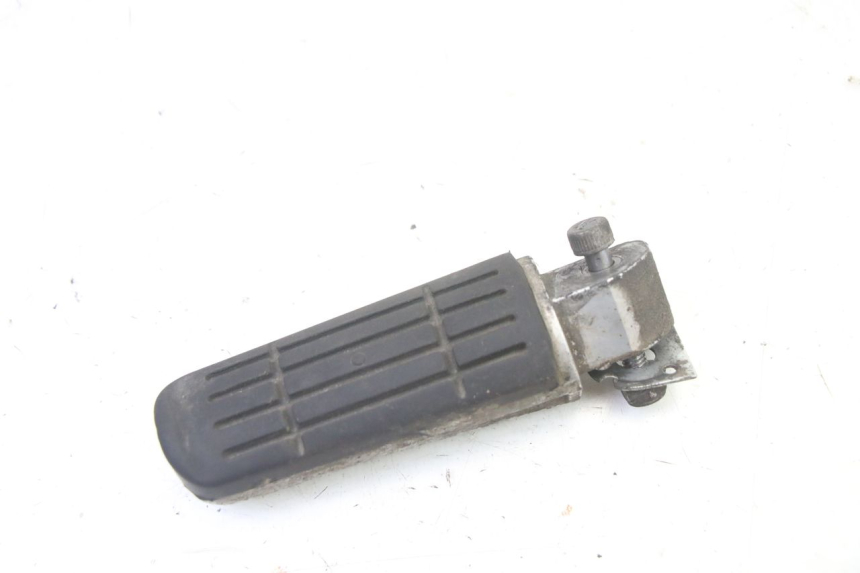photo de CALE PIED ARRIERE GAUCHE YAMAHA FZ6 FAZER S2 600 (2007 - 2011)