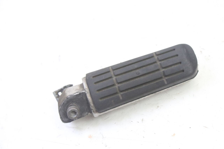 photo de CALE PIED ARRIERE GAUCHE YAMAHA FZ6 FAZER S2 600 (2007 - 2011)