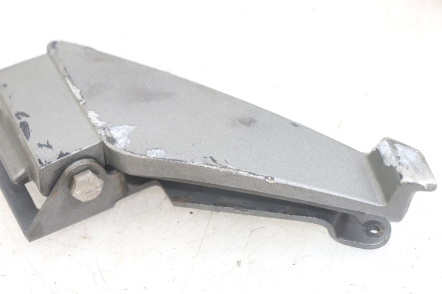 photo de CALE PIED ARRIERE GAUCHE PEUGEOT GEOPOLIS RS 125 (2007 - 2009)