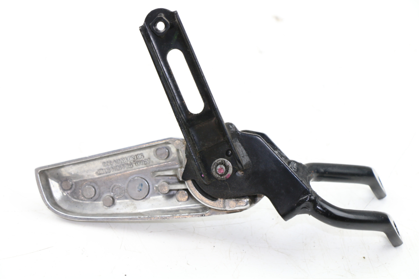 photo de CALE PIED ARRIERE GAUCHE HONDA PCX (JF47) 125 (2012 - 2013)