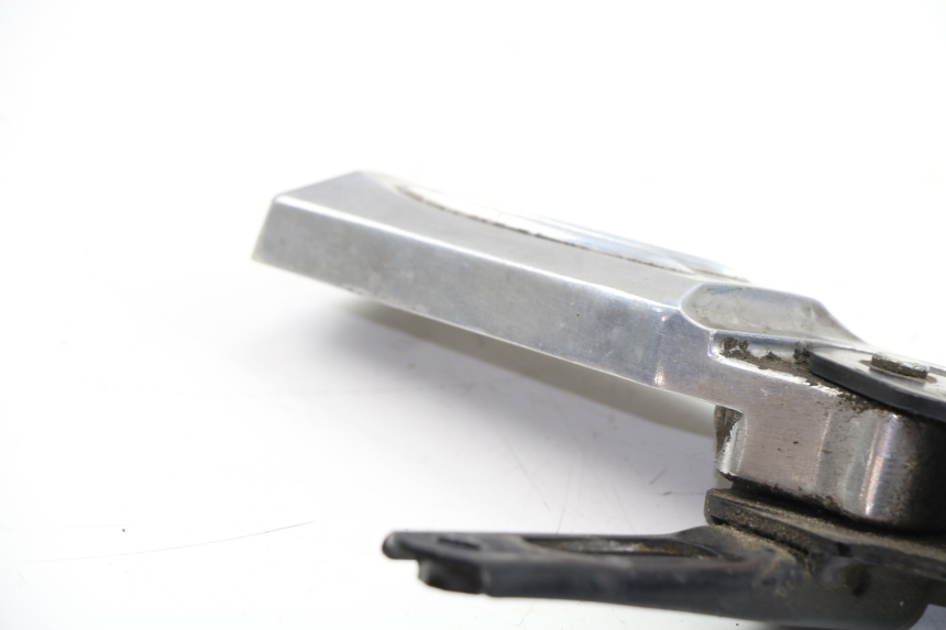 photo de CALE PIED ARRIERE GAUCHE HONDA PCX (JF47) 125 (2012 - 2013)