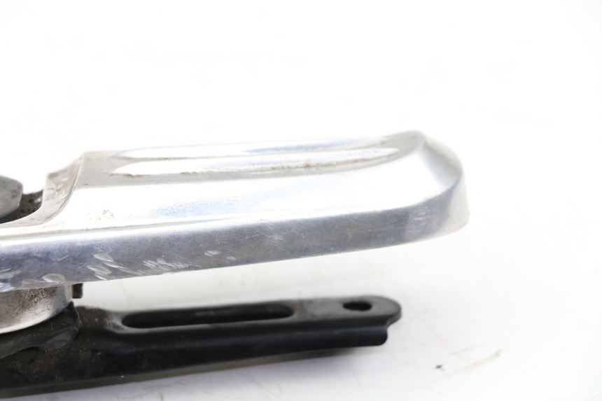 photo de CALE PIED ARRIERE GAUCHE HONDA PCX (JF47) 125 (2012 - 2013)