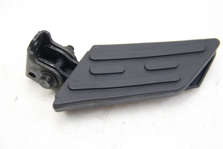 photo de CALE PIED ARRIERE GAUCHE PEUGEOT KISBEE 2T 50 (2018 - 2022)