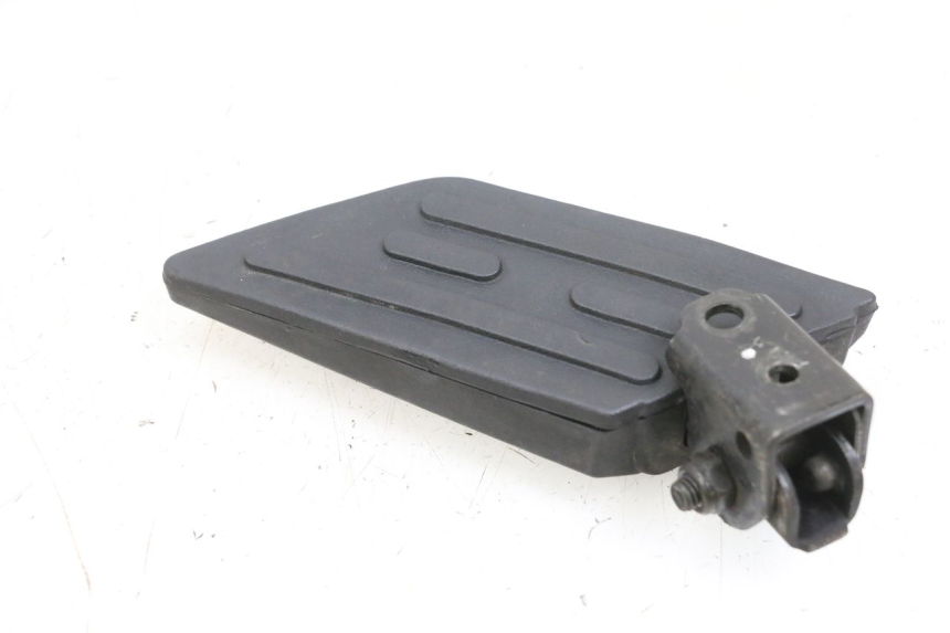 photo de CALE PIED ARRIERE GAUCHE PEUGEOT KISBEE 4T 50 (2010 - 2017)