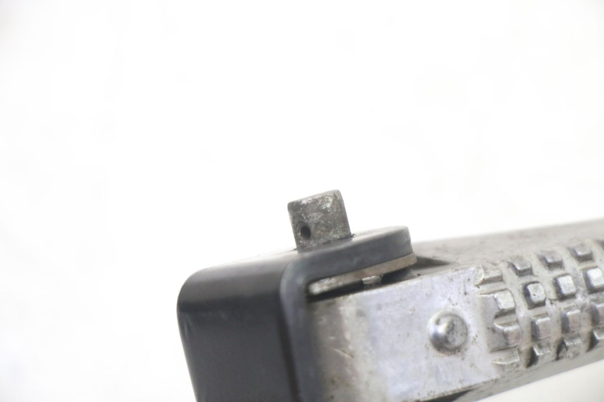 photo de CALE PIED ARRIERE GAUCHE PIAGGIO NRG POWER PUREJET 50 (2018 - 2021)