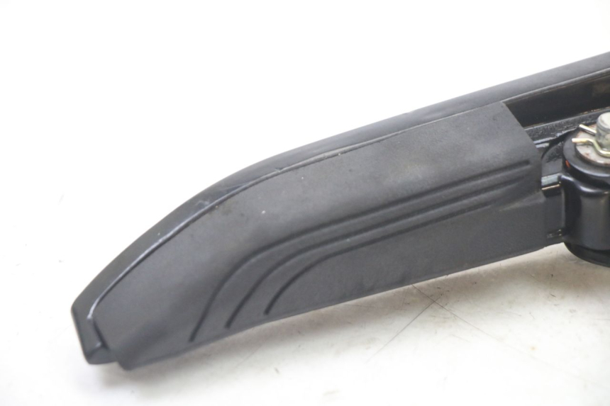 photo de CALE PIED ARRIERE GAUCHE PIAGGIO MP3 500 (2014 - 2016)