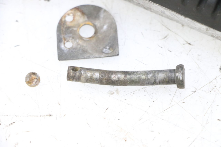 photo de CALE PIED ARRIERE GAUCHE MAG POWER R-STREET 50 (2016 - 2025)