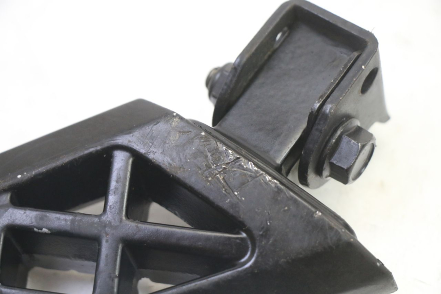 photo de CALE PIED ARRIERE GAUCHE PEUGEOT STREETZONE I 2T 50 (2018 - 2020)