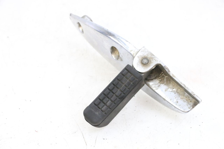 photo de CALE PIED ARRIERE GAUCHE KYMCO ZING 125 (1997 - 2003) - Points de fixation