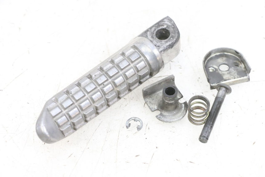 photo de CALE PIED ARRIERE GAUCHE KAWASAKI ZR 7 750 (1999 - 2001) - Vue principale