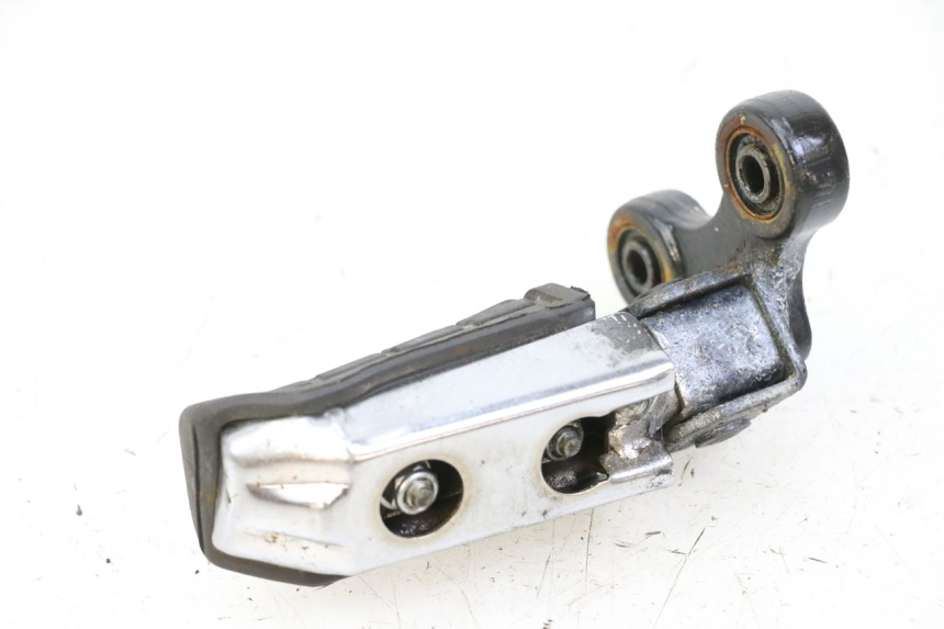 photo de CALE PIED AVANT DROIT YAMAHA FJ 36Y 1100 (1984 - 1985)