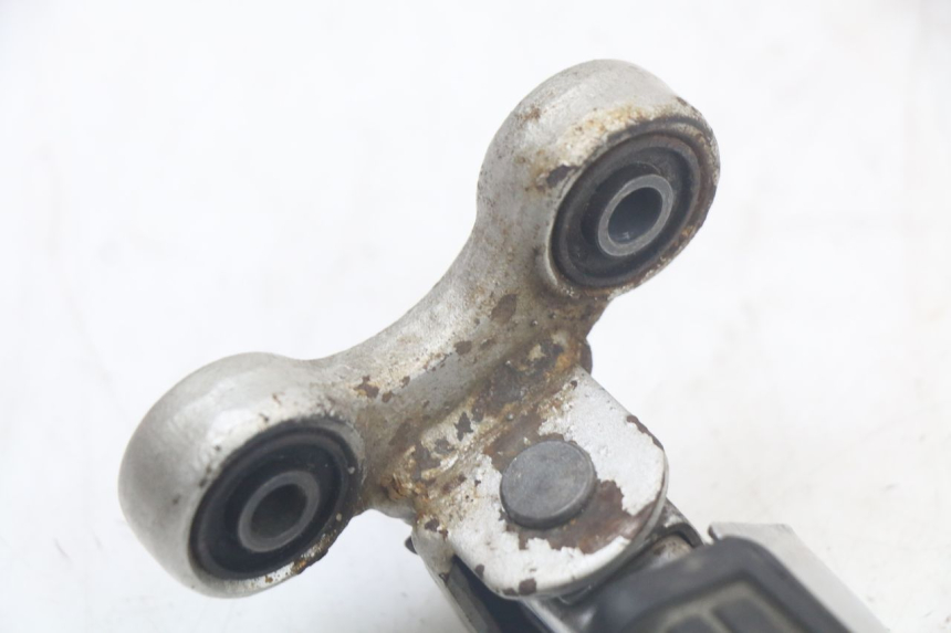 photo de CALE PIED AVANT DROIT YAMAHA FJ 3CX 1200 (1986 - 1996)