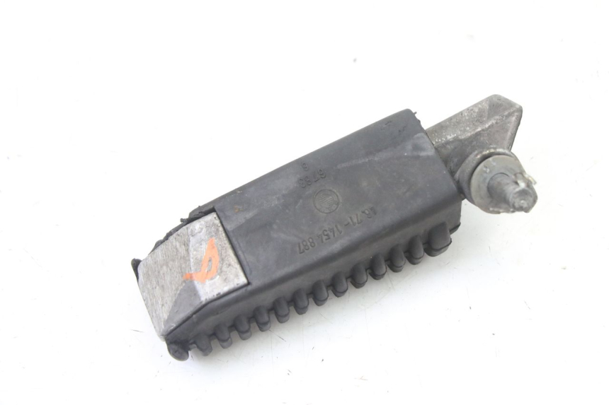 photo de CALE PIED AVANT DROIT BMW K 75 RT 750 (1989 - 1997)
