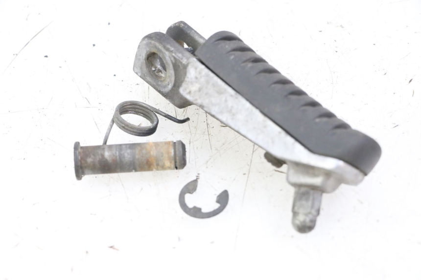 photo de CALE PIED AVANT DROIT KAWASAKI ZR7 ZR-7 S 750 (1999 - 2004)