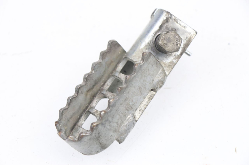 photo de CALE PIED AVANT DROIT DERBI SENDA SM DRD 50 (2008 - 2013) - Autre angle de vue