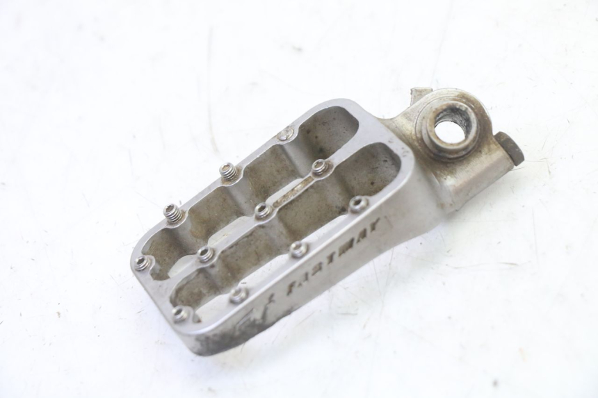 photo de CALE PIED AVANT DROIT KTM SUPERENDURO R 950 (2005 - 2009)