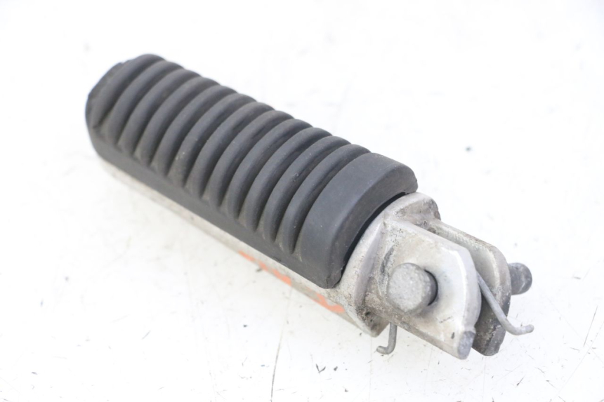 photo de CALE PIED AVANT DROIT YAMAHA XJ6 ABS 600 (2008 - 2016)