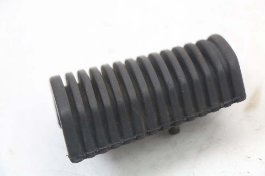 photo de CALE PIED AVANT DROIT YAMAHA XVS DRAG STAR DRAGSTAR 650 (1997 - 2007)