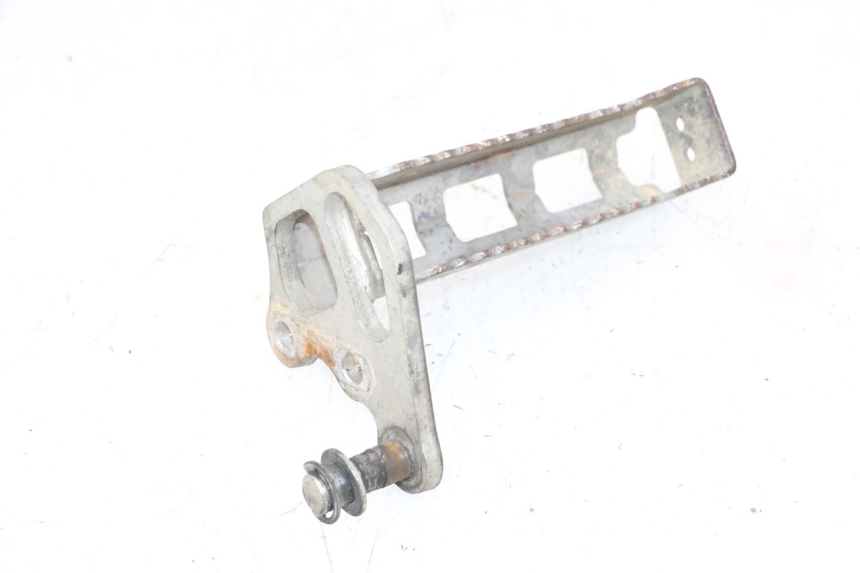 photo de CALE PIED AVANT DROIT YAMAHA YFM R RAPTOR 250 (2008 - 2014) - Gros plan technique