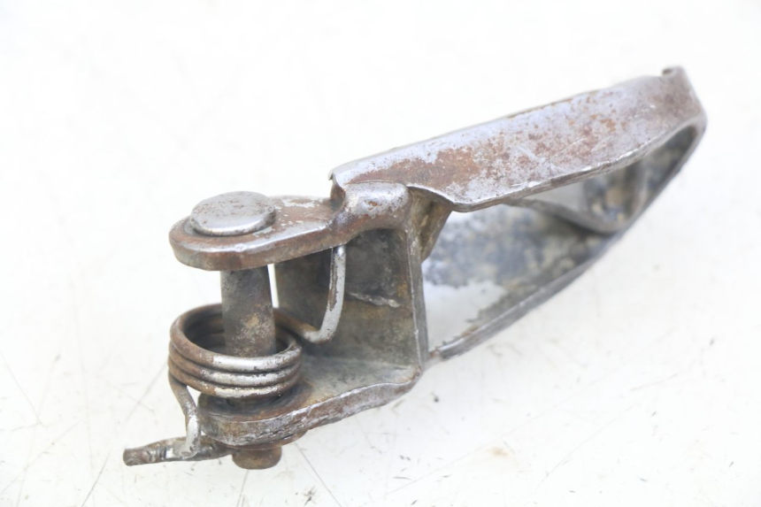 photo de REPOSE-PIED AVANT GAUCHE HONDA CR 80 (2001 - 2003)