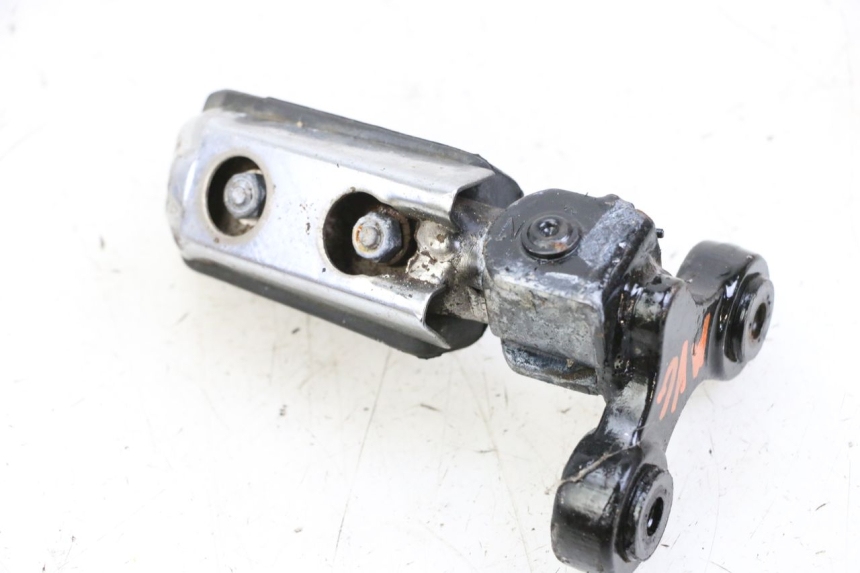 photo de CALE PIED AVANT GAUCHE YAMAHA FJ 36Y 1100 (1984 - 1985)