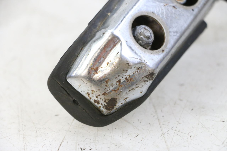 photo de CALE PIED AVANT GAUCHE YAMAHA FJ 36Y 1100 (1984 - 1985)