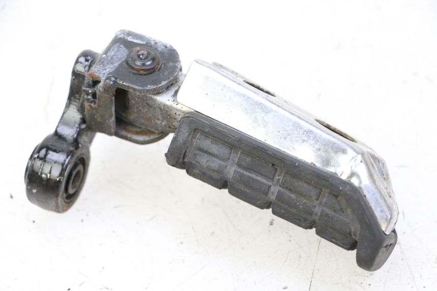 photo de CALE PIED AVANT GAUCHE YAMAHA FJ 36Y 1100 (1984 - 1985)