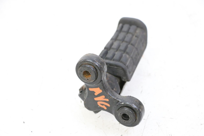 photo de CALE PIED AVANT GAUCHE YAMAHA FJ 36Y 1100 (1984 - 1985)