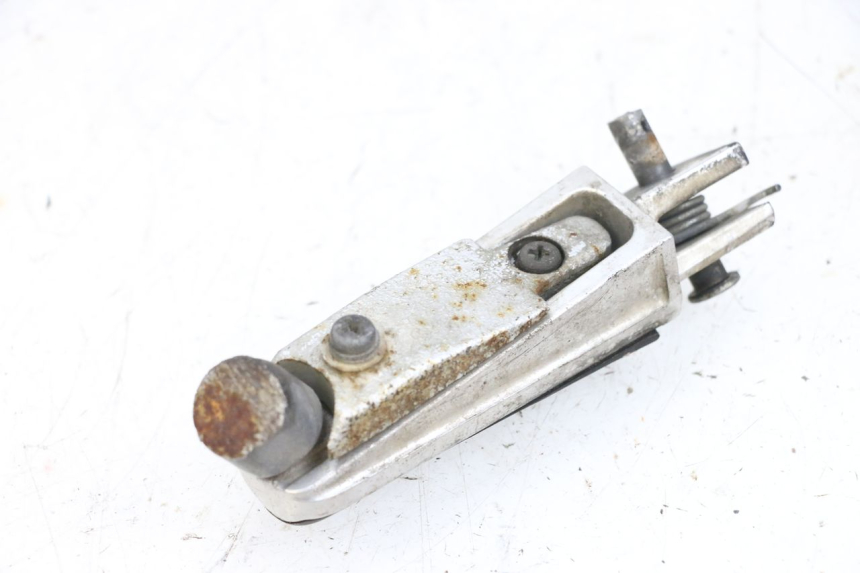 photo de CALE PIED AVANT GAUCHE YAMAHA FJR ABS 1300 (2006 - 2012) - Zoom état d’usage