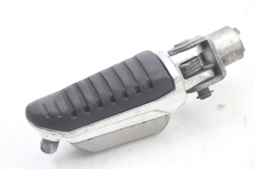 photo de CALE PIED AVANT GAUCHE SUZUKI GSX F GSXF 650 (2007 - 2015)