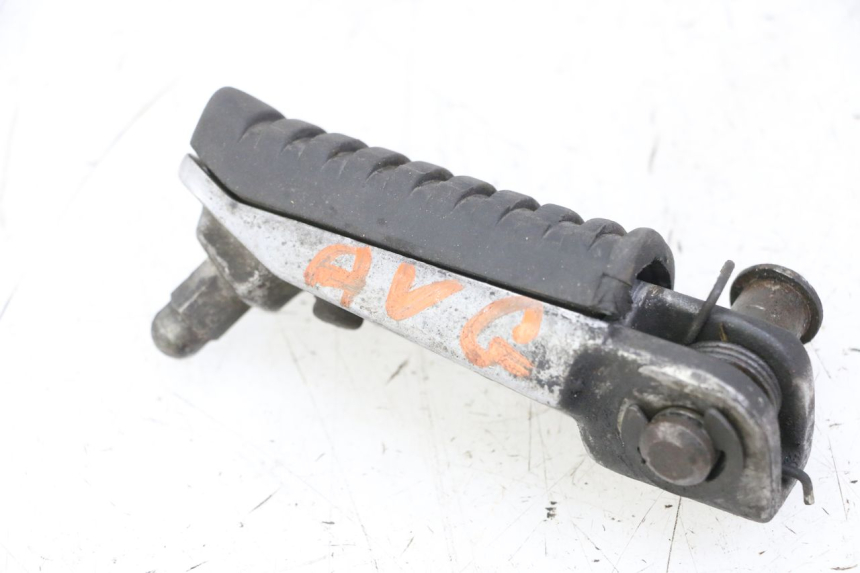 photo de REPOSE-PIED AVANT GAUCHE KAWASAKI ZR7 ZR-7 S 750 (1999 - 2004)