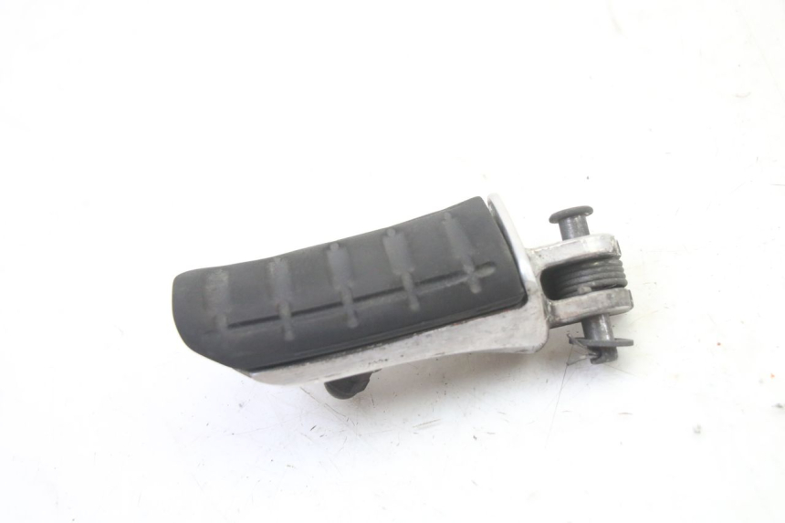 photo de CALE PIED AVANT GAUCHE HONDA ST PAN EUROPEAN 1300 (2002 - 2013)