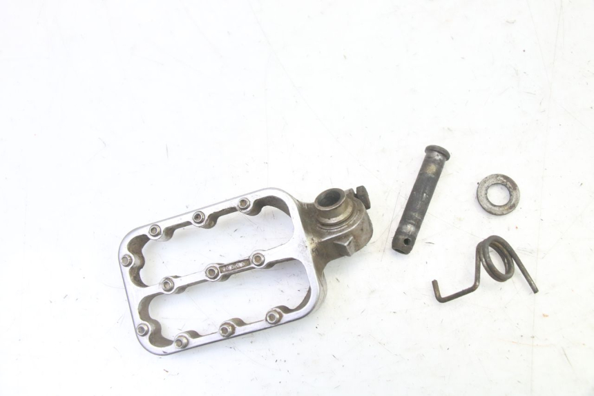 photo de CALE PIED AVANT GAUCHE KTM SUPERENDURO R 950 (2005 - 2009)