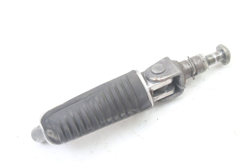 photo de CALE PIED AVANT GAUCHE YAMAHA FZS FAZER 600 (2001 - 2003)