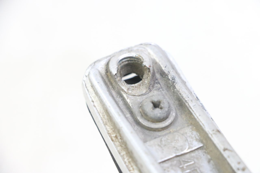 photo de CALE PIED AVANT GAUCHE YAMAHA FZS FAZER 600 (2001 - 2003)