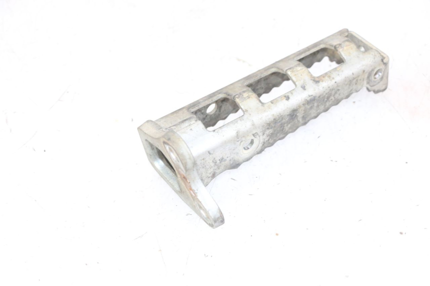 photo de CALE PIED AVANT GAUCHE YAMAHA YFM R RAPTOR 250 (2008 - 2014) - Détail de la pièce