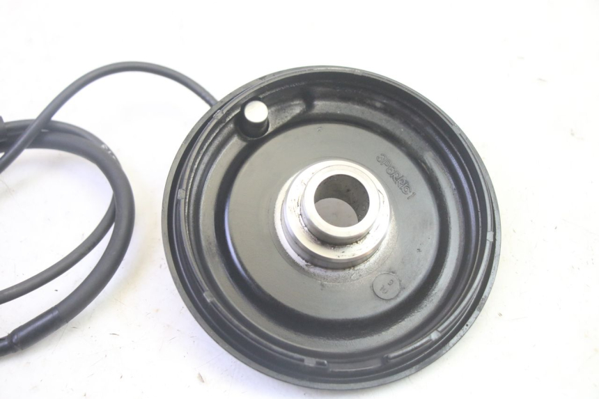 photo de CAPTEUR ABS ARRIERE YAMAHA FJR ABS 1300 (2006 - 2012) - Points de fixation